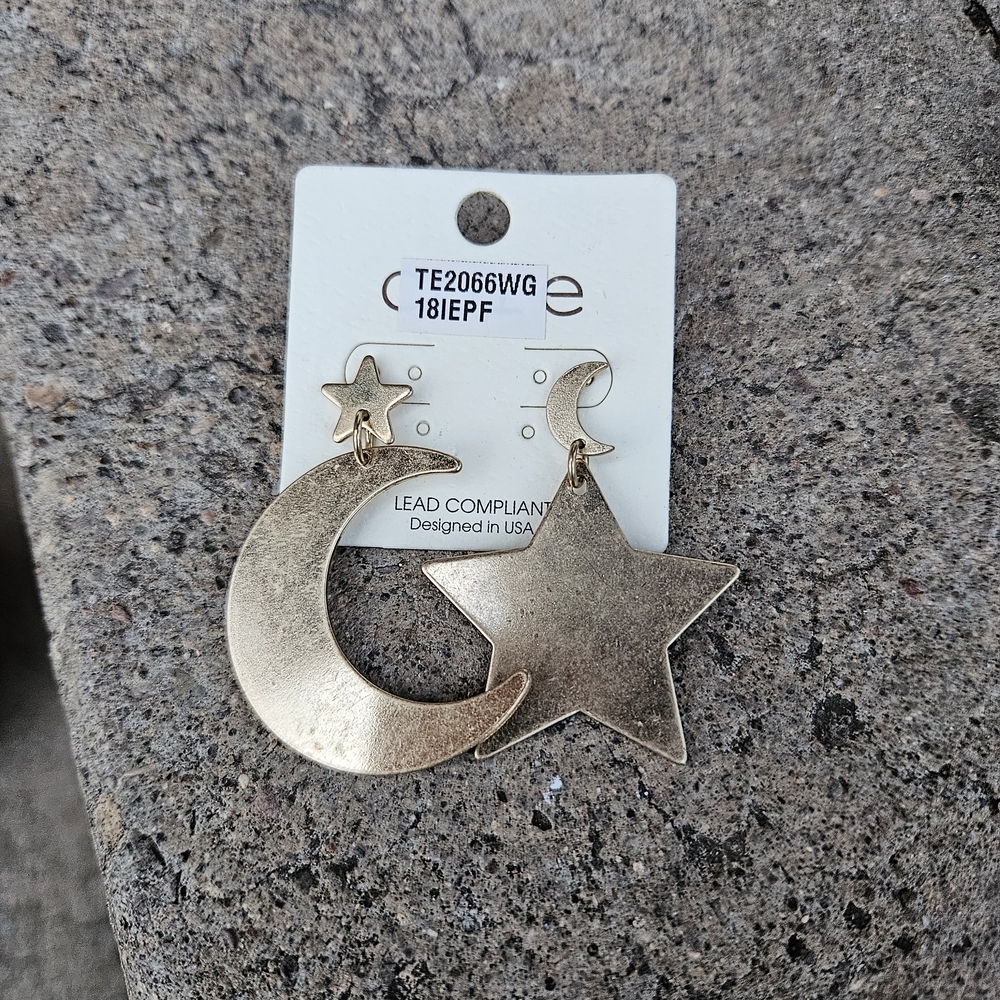 Matte Gold Star and Moon Earrings Celestial Astrology NWT Women's Jewelry